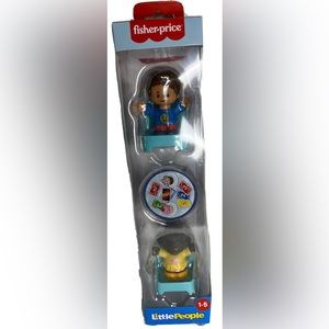 Fisher Price Little People 2 Person Set With Table Playing Uno Brand New!!